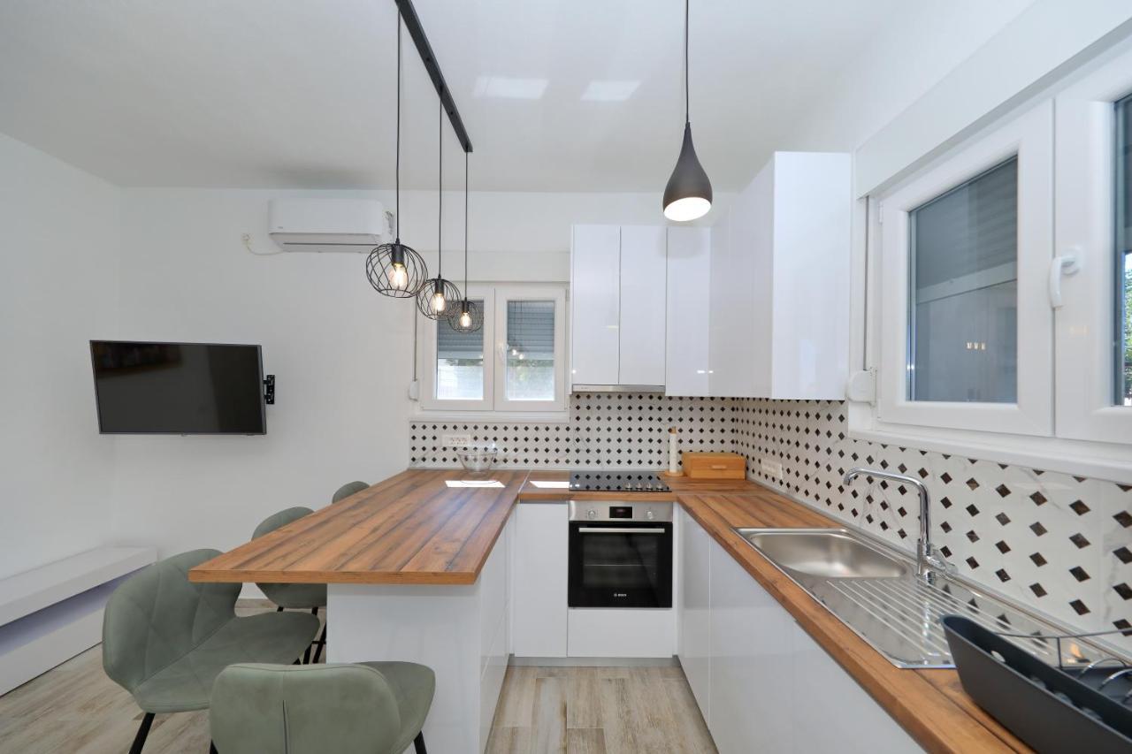 The Oasis Apartment Zadar Exterior photo